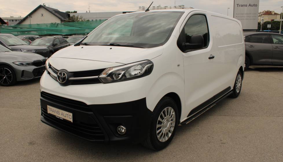 Toyota Proace 1.5D Business *NAVIGACIJA*