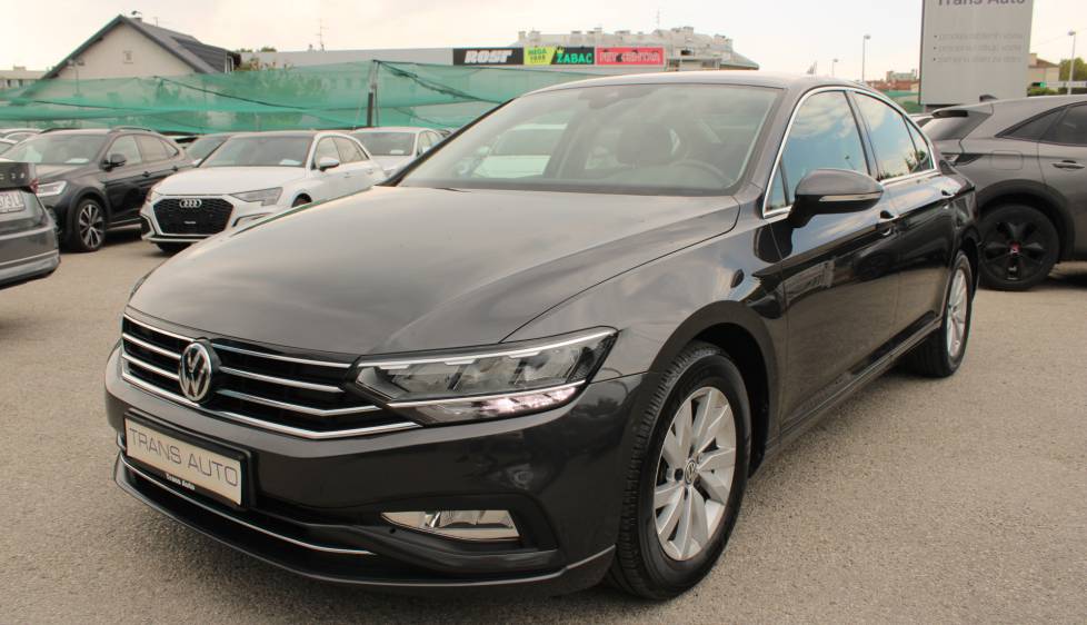 VW Passat 1.6 TDi DSG *LED, NAVIGACIJA, KAMERA*