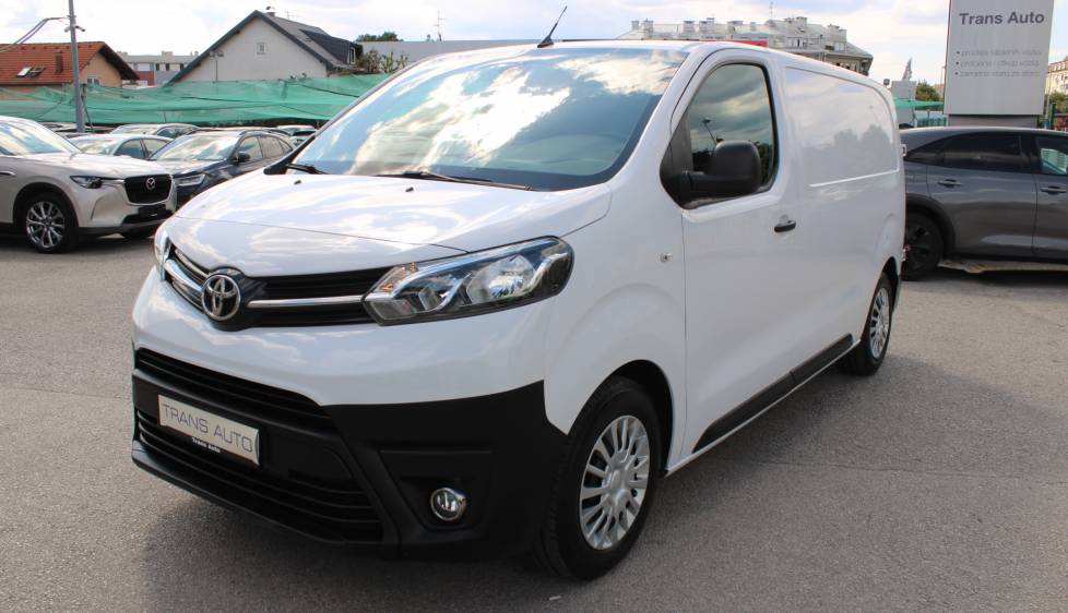 Toyota Proace 1.5D Business *NAVIGACIJA*