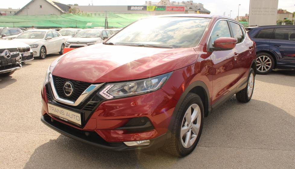 Nissan Qashqai 1.5 dCi *NAVIGACIJA, KAMERA*