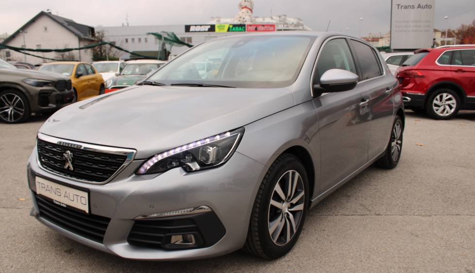 Peugeot 308 1.2 Puretech AUTOMATIK *NAVIGACIJA, KAMERA*