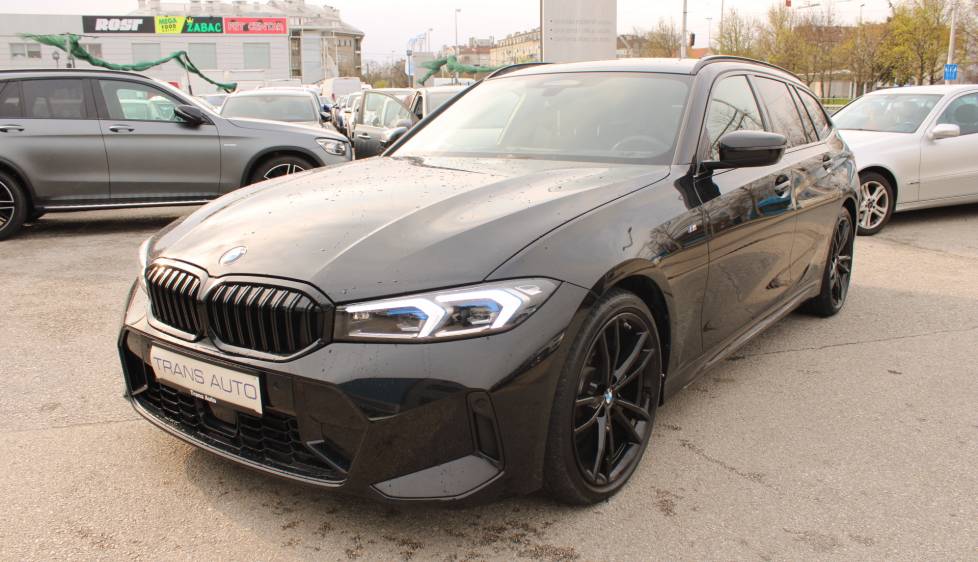 BMW serija 3 Touring 320d xDrive M paket *HEAD UP, LED, KAMERA*