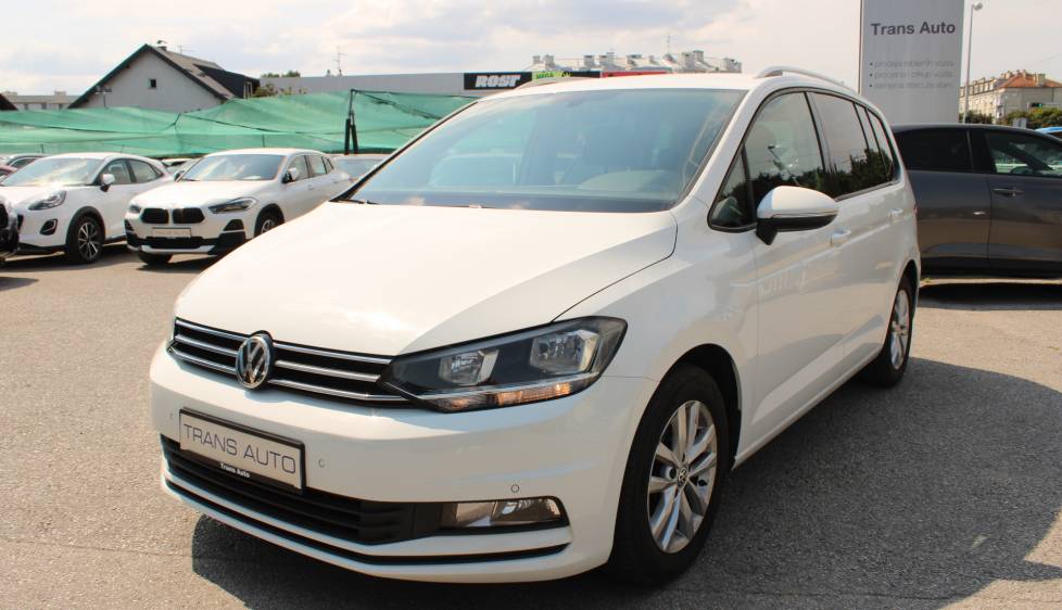 VW Touran 1.6 TDi DSG *NAVIGACIJA, KAMERA*