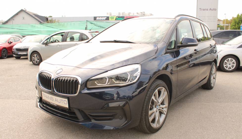 BMW serija 2 220d xDrive AUTOMATIK *7 SJEDALA, LED, NAVIGACIJA, KAMERA*