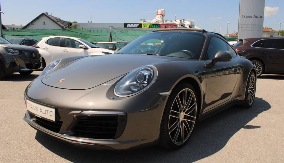 Porsche 911 Carrera 4 - reg 3/2026