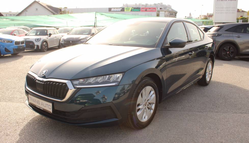 Škoda Octavia 2.0 TDi DSG Bussiness *LED, NAVIGACIJA, KAMERA*