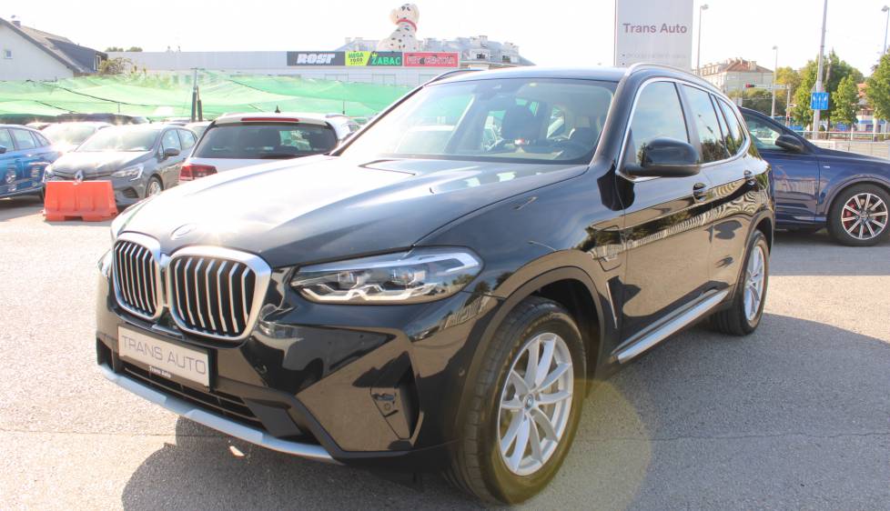BMW X3 30e xDrive *LED, NAVIGACIJA, KAMERA*