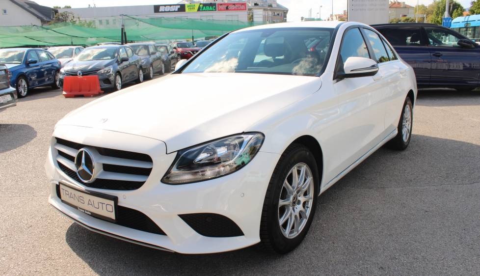 Mercedes-Benz klasa C C220d AUTOMATIK *NAVIGACIJA,KAMERA*