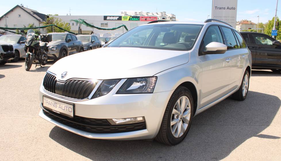 Škoda Octavia Combi 2.0 TDi DSG *NAVIGACIJA*