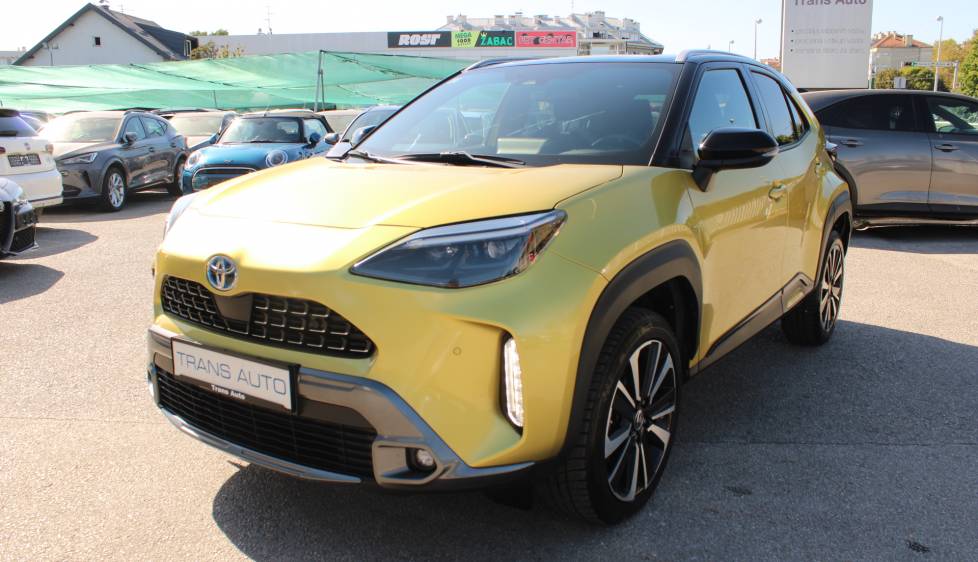 Toyota Yaris Cross 1.5 Hybrid AUTOMATIK 4x4 *HEAD UP,KOŽA,KAMERA*