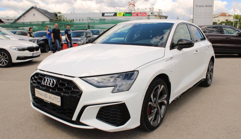 Audi A3 45 TFSi E S-tronic S-line *VIRTUAL, LED, NAVIGACIJA*