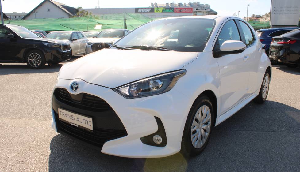 Toyota Yaris 1.5 Hybrid AUTOMATIK *NAVIGACIJA, KAMERA*