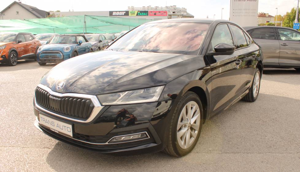 Škoda Octavia 2.0 TDi DSG Style 150ks *LED,NAVIGACIJA,KAMERA*