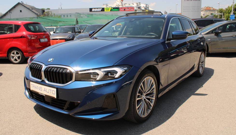 BMW serija 3 Touring 320d xDrive AUTOMATIK *PANORAMA, LED, KAMERA, NAVIGACIJA*