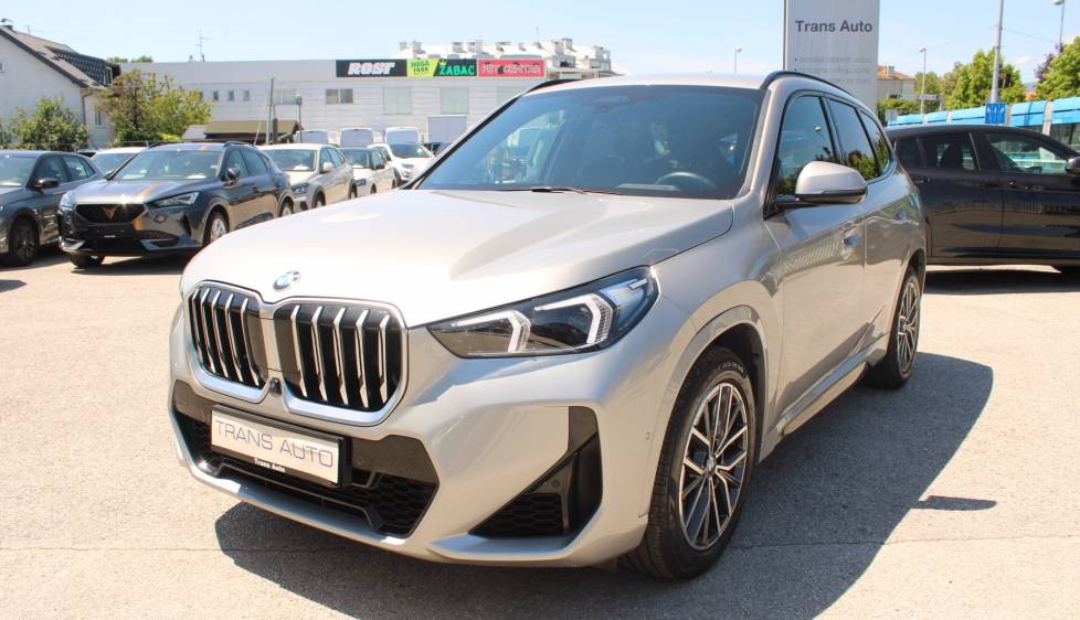 BMW X1 xDrive 23i AUTOMATIK M-paket *LED, NAVIGACIJA, KAMERA*