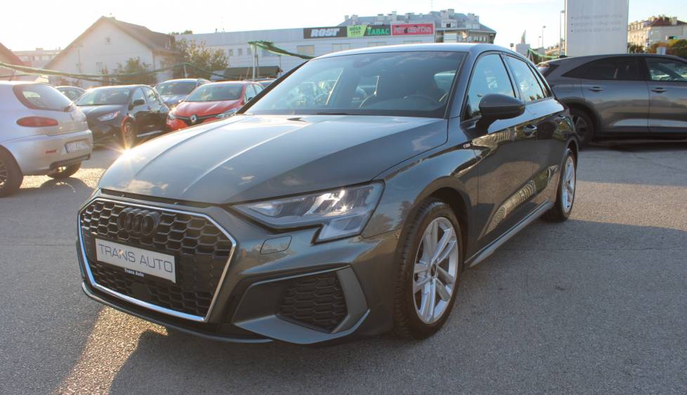 Audi A3 30 TFSi S-Line *LED, NAVIGACIJA*