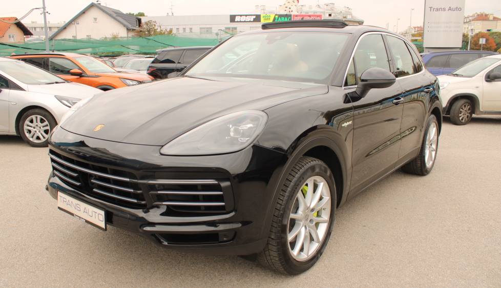 Porsche Cayenne 3.0 V6 E-Hybrid *PANORAMA, LED, NAVIGACIJA*