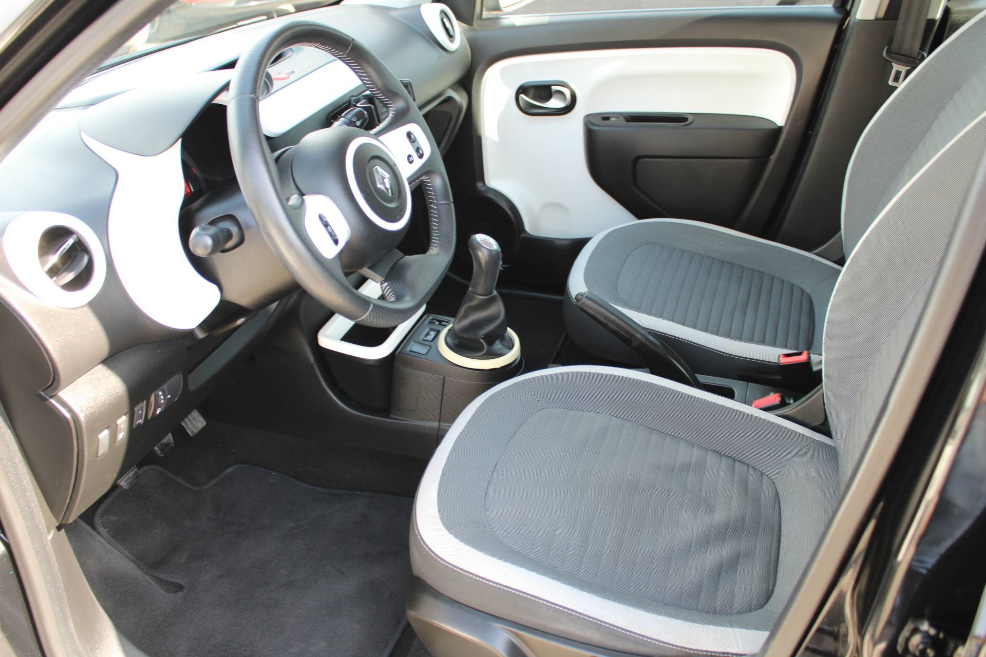Renault Twingo 1.0 SCe 2015, fotografija 9