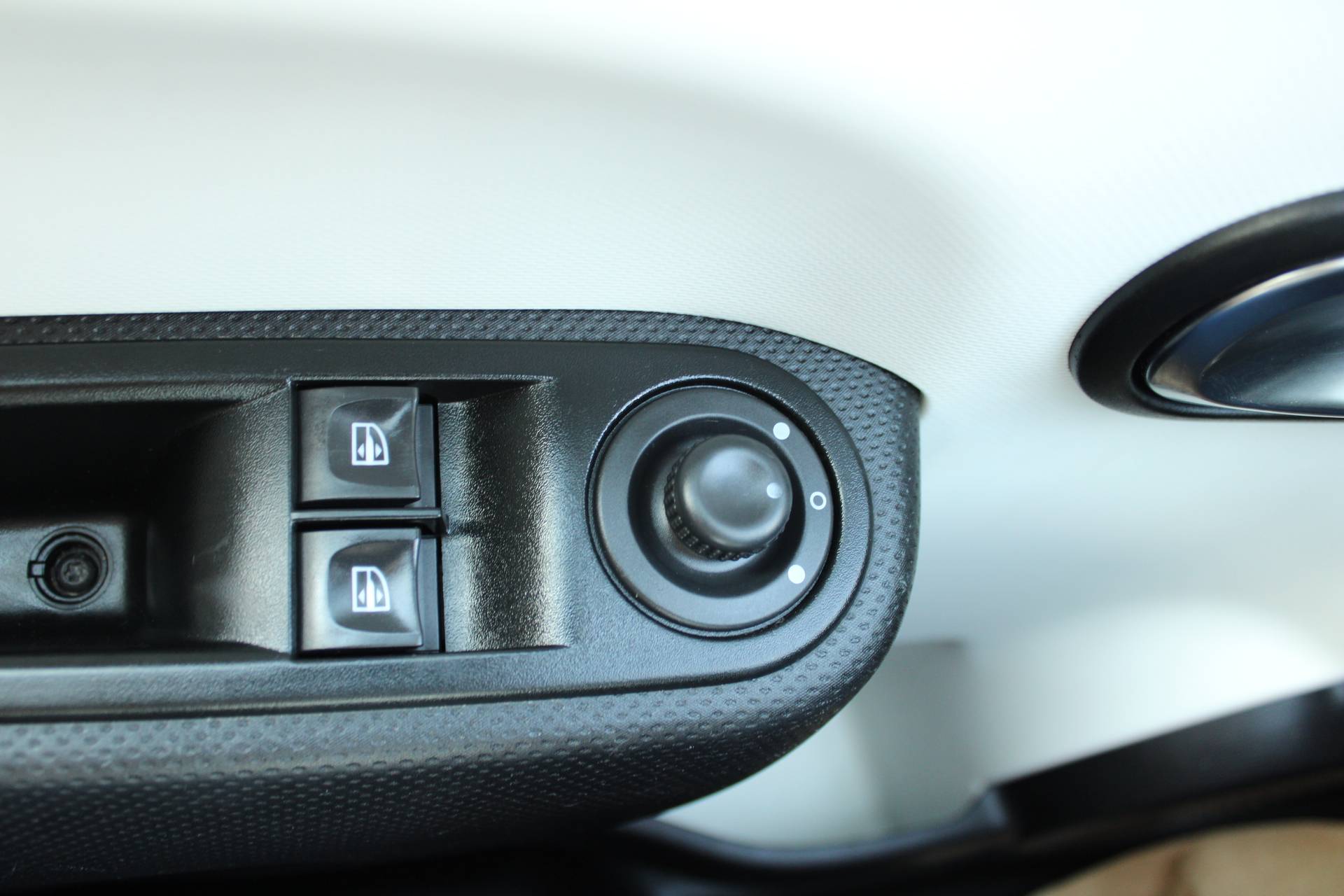 Renault Twingo 1.0 SCe 2015, fotografija 12