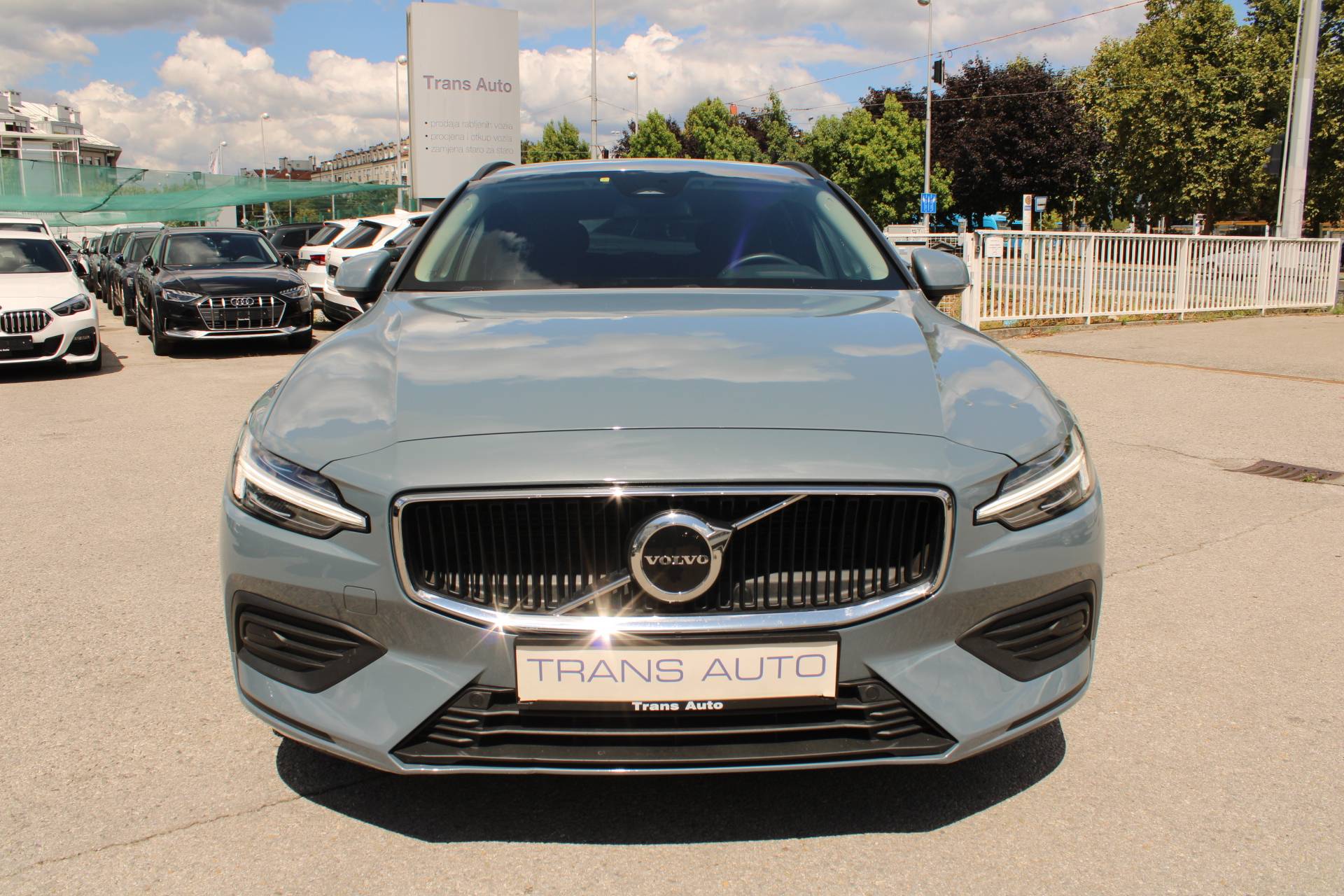 Volvo V60 2.0D AUTOMATIK 2023, fotografija 2