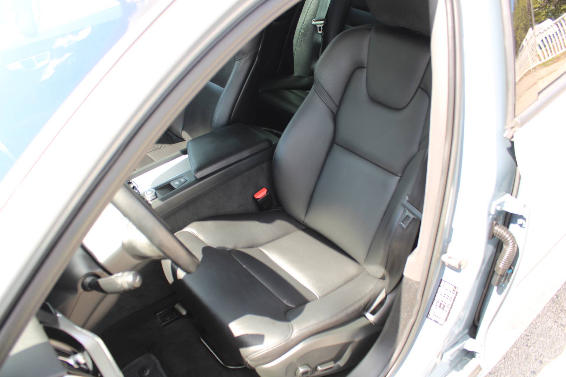 Volvo V60 2.0D AUTOMATIK 2023, fotografija 9
