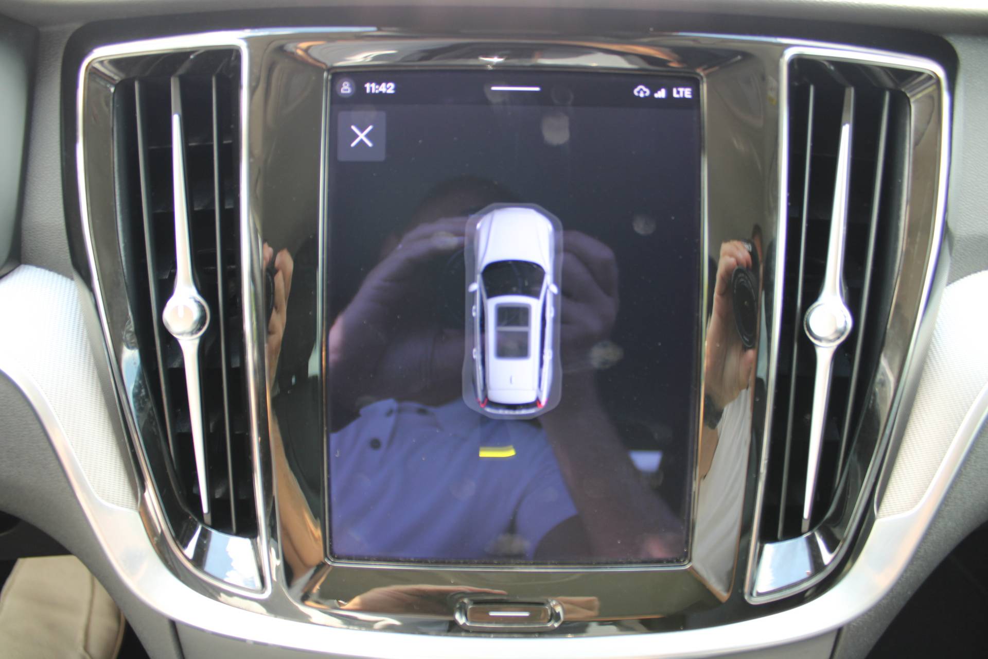 Volvo V60 2.0D AUTOMATIK 2023, fotografija 18