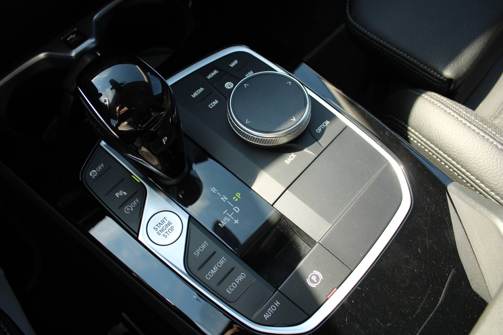 BMW Serija 1 118i Sport Automatik 2023, fotografija 16