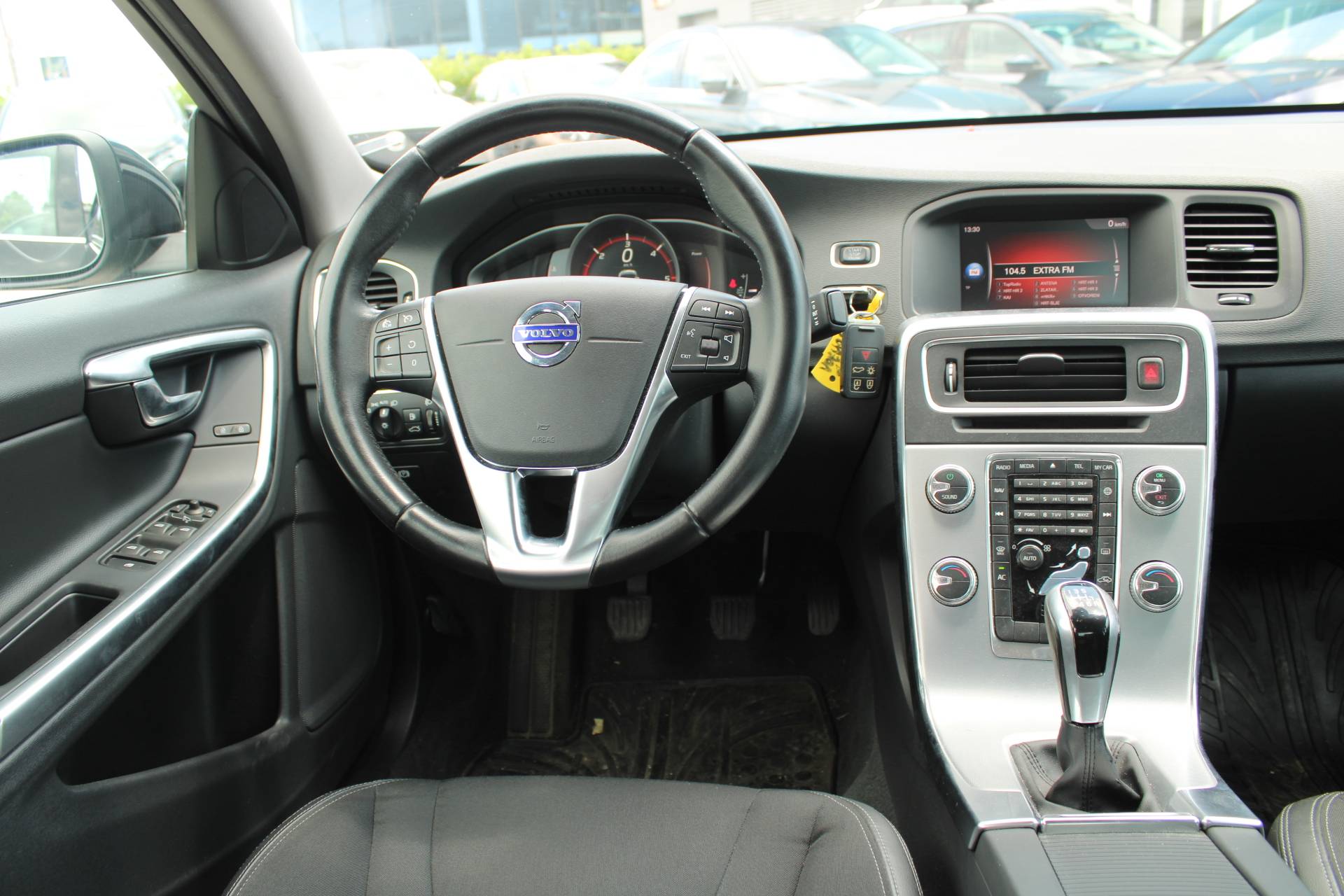 Volvo S60 2.0D 2017, fotografija 12